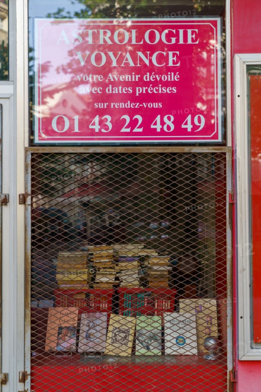 Paris starts re-opening from lockdown, May 2020