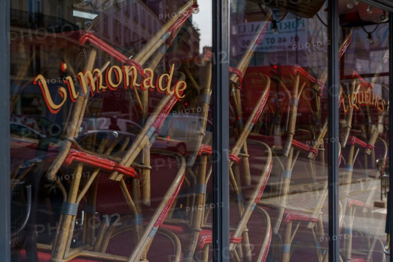 Paris starts re-opening from lockdown, May 2020