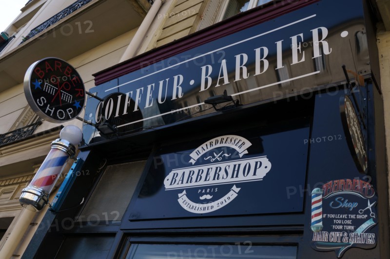 Paris starts re-opening from lockdown, May 2020