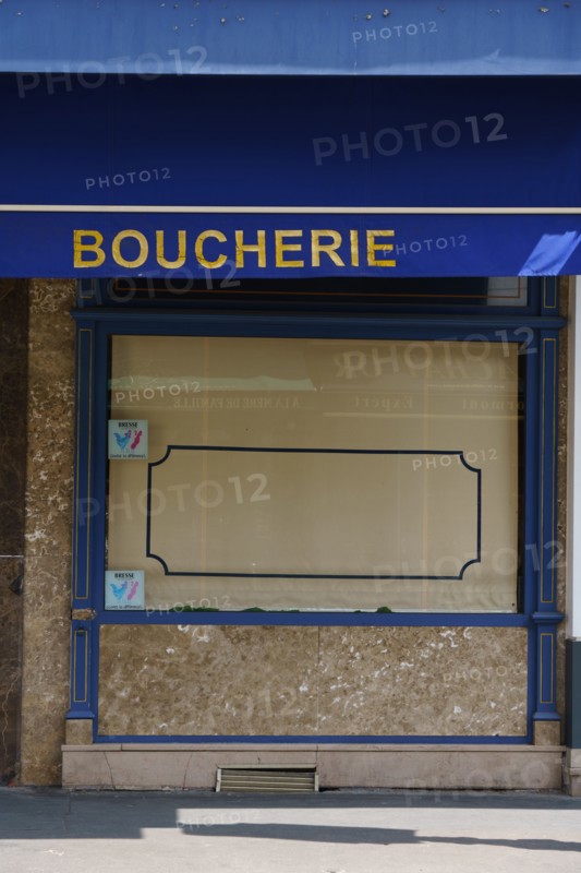 Paris starts re-opening from lockdown, May 2020