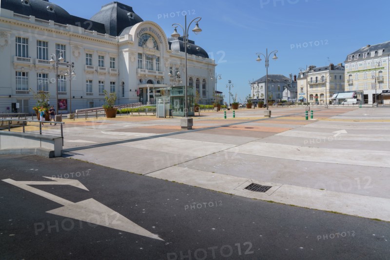 Trouville-sur-Mer, place Foch