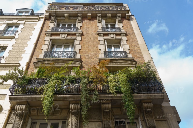 Paris, rue de l’Abbé Carton