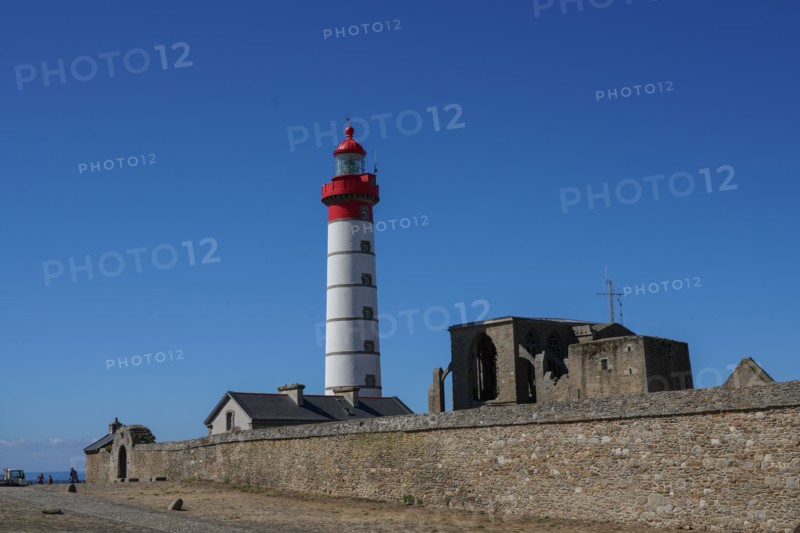Abbaye et phare de la pointe Saint-Mathieu, Finistère nord