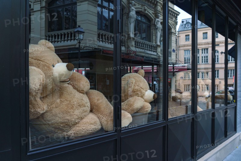 Paris, restaurant closed due to the Covid-19 pandemic
