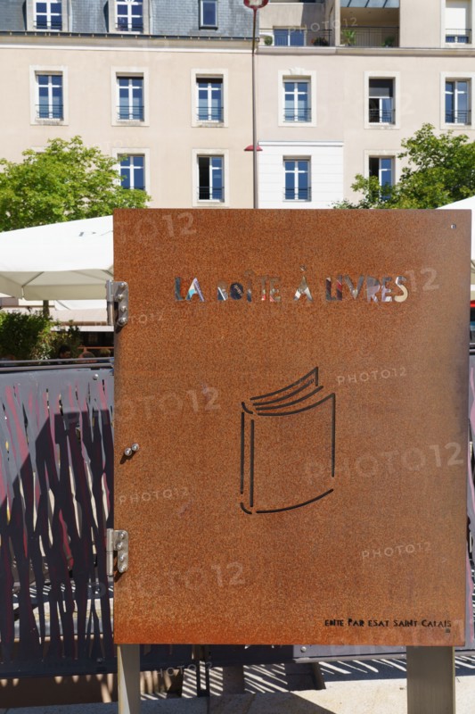 Box for books, Le Mans