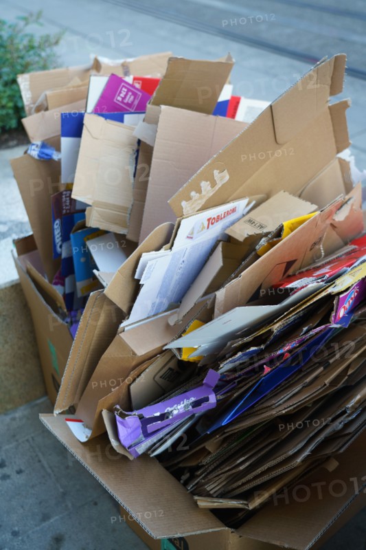 Reims, cardboard boxes