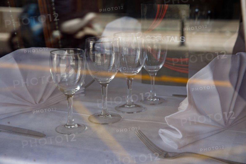 Vitrine d'un restaurant, Paris