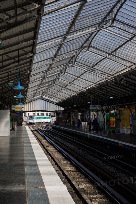 Sèvres-Lecourbe metro station, Paris