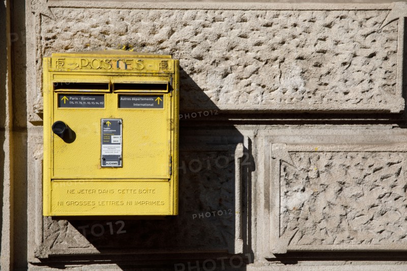 Boîte aux lettres, Paris