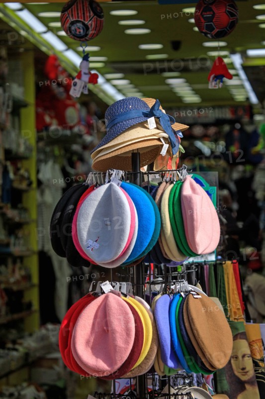 Paris, souvenir shop