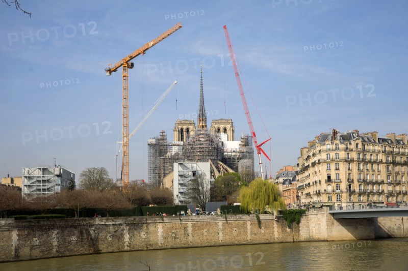 Paris, the new spire of Notre-Dame de Paris is installed