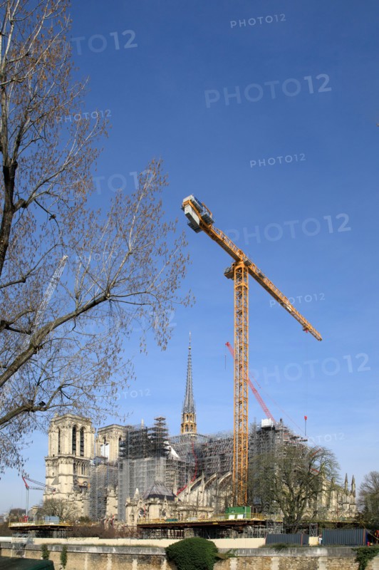 Paris, the new spire of Notre-Dame de Paris is installed