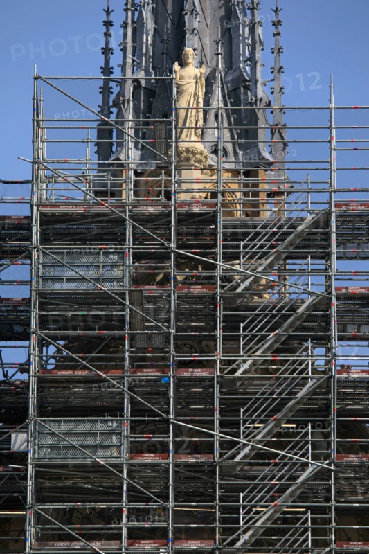 Paris, the new spire of Notre-Dame de Paris is installed