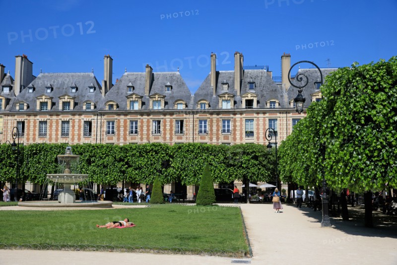 Place des Vosges, Paris
