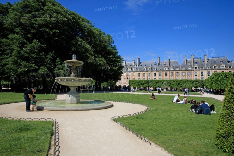 Place des Vosges, Paris