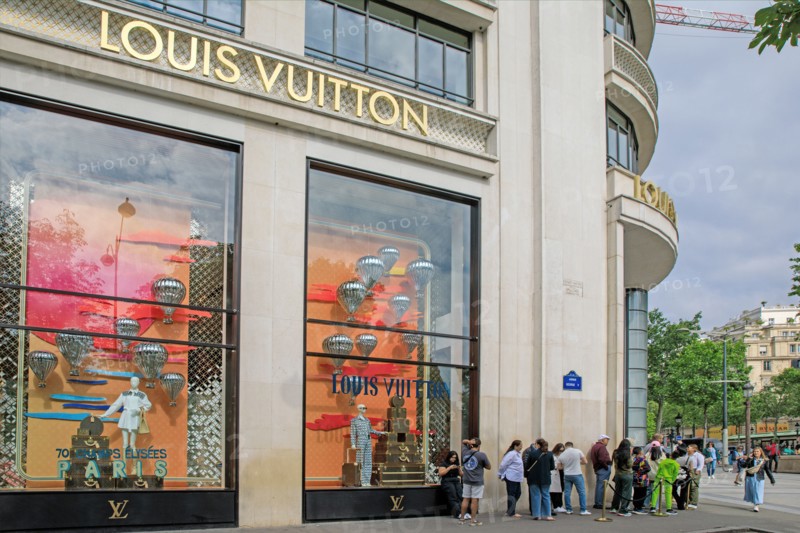Louis Vuitton shop, Paris