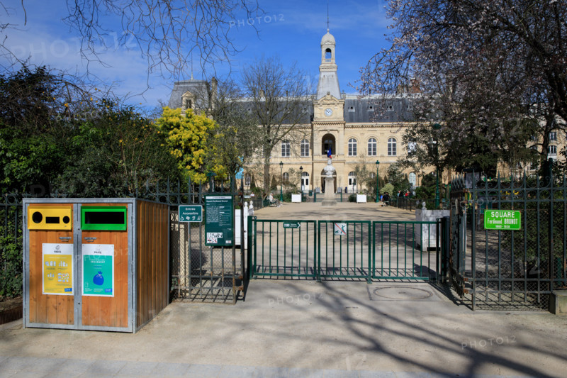 Paris, square Ferdinand Brunot