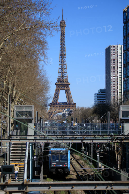 Paris, Quai de Grenelle