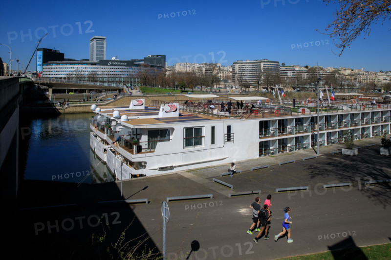 Paris, the Port de Grenelle