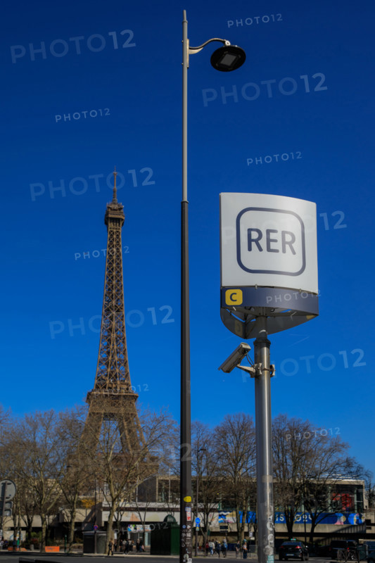 Paris, Quai de Grenelle