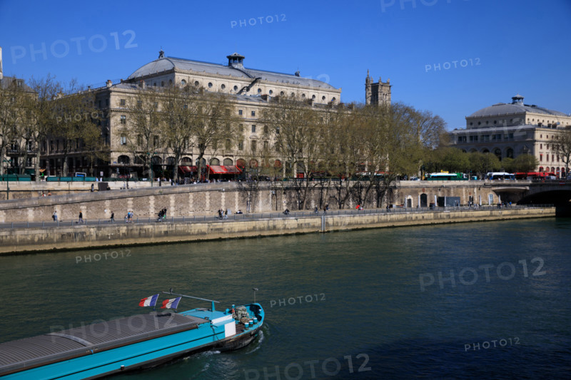 Paris, quai de la Mégisserie