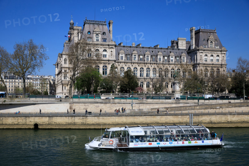 Paris, quai de l'Hôtel de Ville