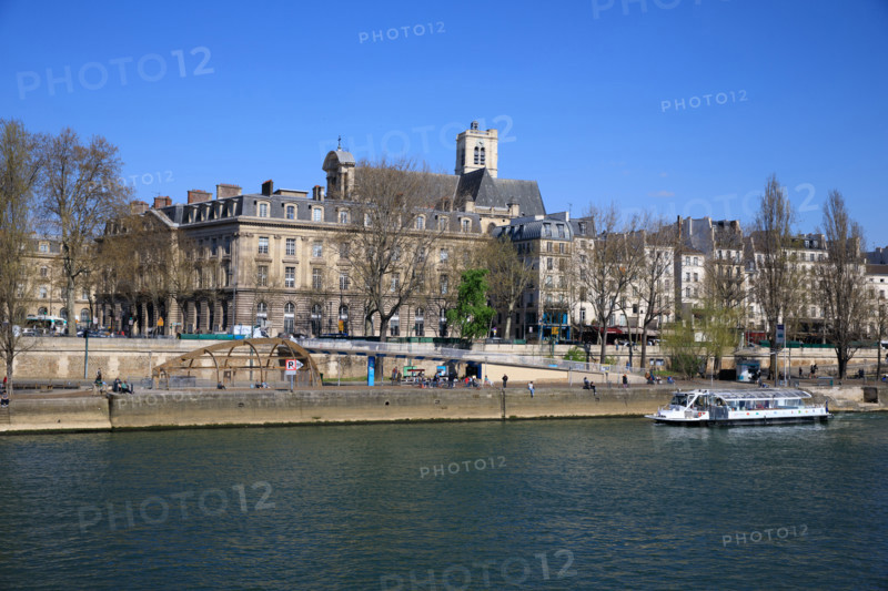 Paris, quai de l'Hôtel de Ville