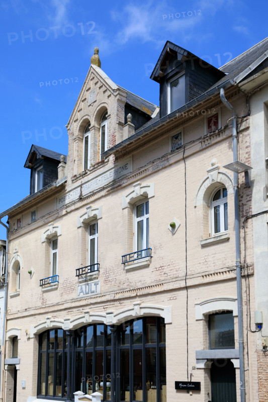 france, région Hauts de france, Somme, Ault,ancienne poste, magasin de deco,