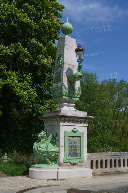france, région centre, Loiret, Briare, pont canal de Birare, pont-canal portant le canal latéral à la Loire au-dessus de la Loire. concu pas les ateliers de Gustave Eiffel,