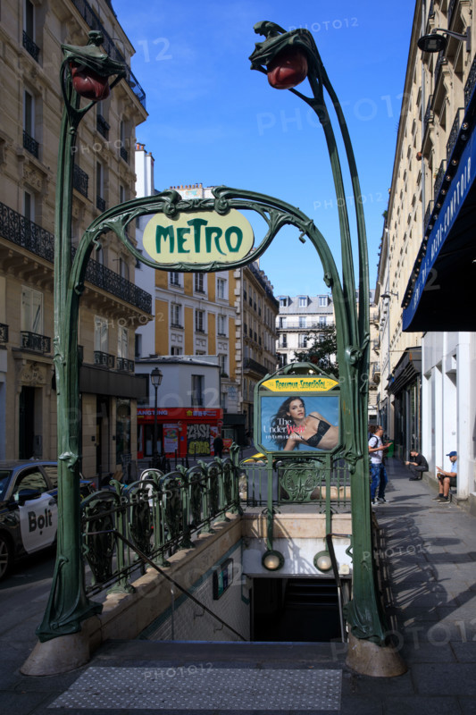 Paris, Réaumur-Sébastopol metro station
