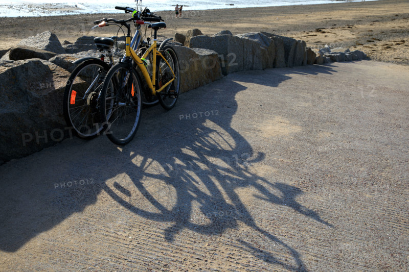 france, region Normandie, Manche, cotentin, Agon coutainville,  plage, promenade de Chausey,