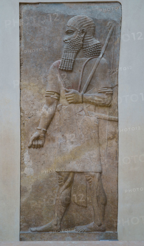 Paris, Musée du Louvre, Orthostate représentant un archer barbu