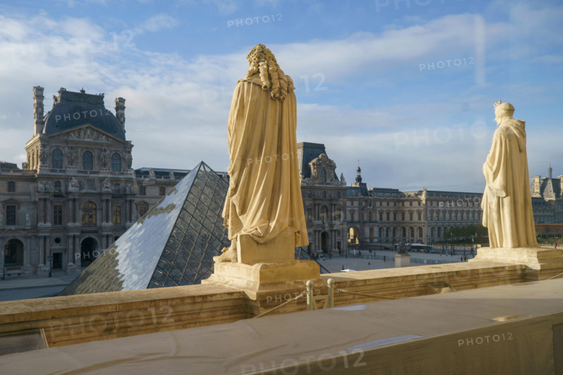 Paris, Musée du Louvre, cour Napoléon