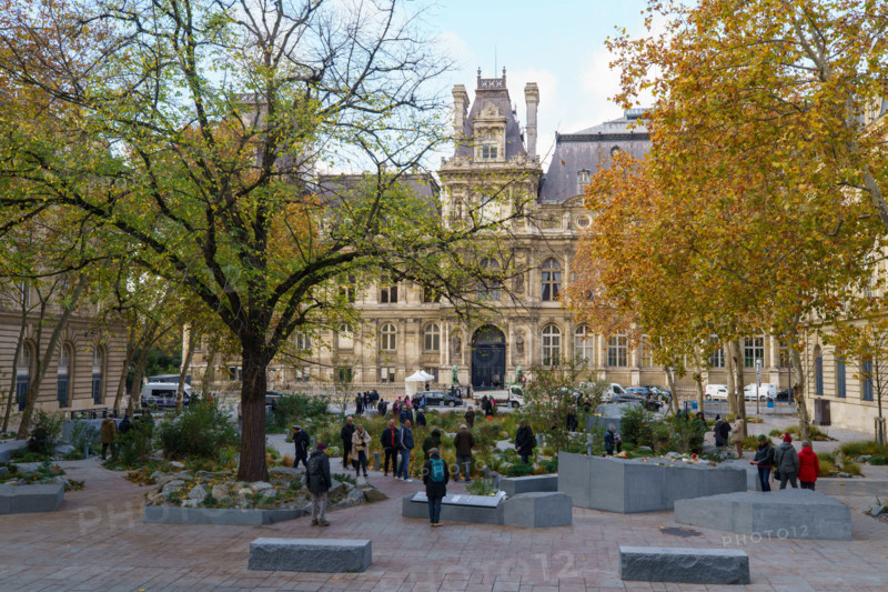 Place du 13 novembre 2015, Paris