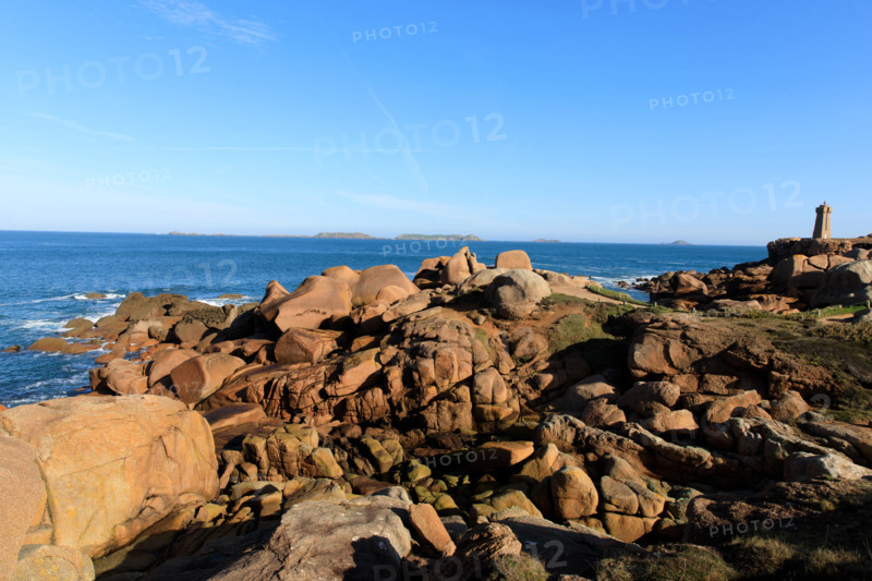 france, région Bretagne, Côtes d'Armor, côte de granit rose, Ploumanac'h, les rochers