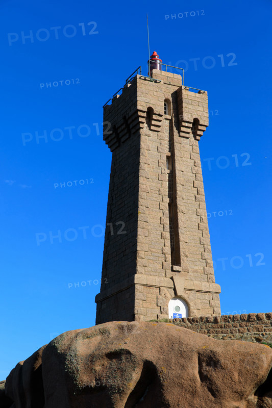 france, région Bretagne, Côtes d'Armor, côte de granit rose, Ploumanac'h, les rochers