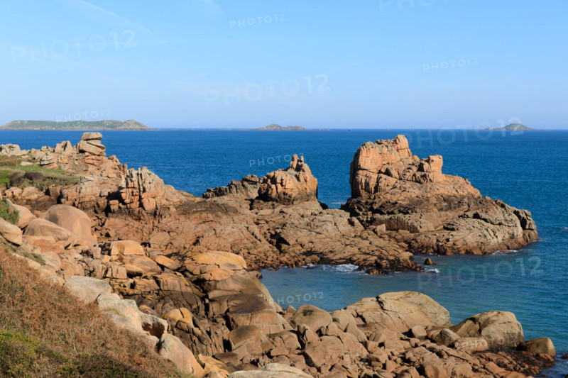 france, région Bretagne, Côtes d'Armor, côte de granit rose, Ploumanac'h, les rochers