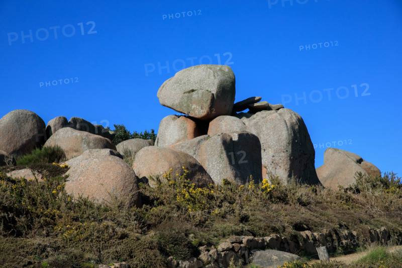 france, région Bretagne, Côtes d'Armor, côte de granit rose, Ploumanac'h, les rochers