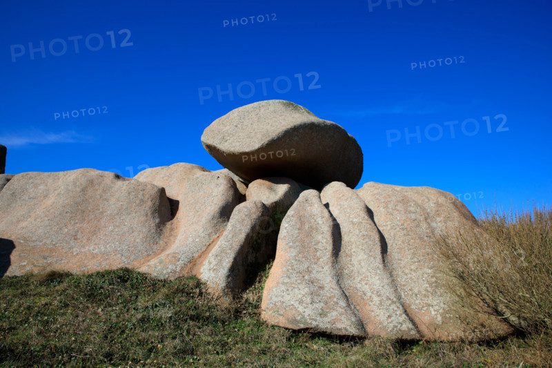 france, région Bretagne, Côtes d'Armor, côte de granit rose, Ploumanac'h, les rochers