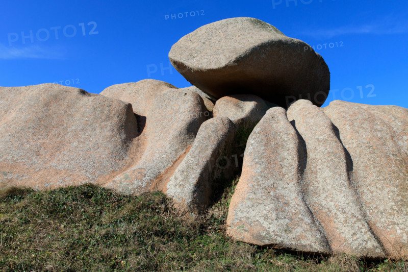 france, région Bretagne, Côtes d'Armor, côte de granit rose, Ploumanac'h, les rochers