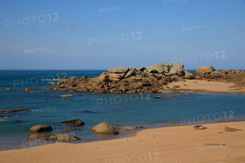 france, région Bretagne, Côtes d'Armor, côte de granit rose, Trégastel,, presqu'ile Renote,