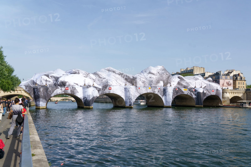 Oeuvre "La Caverne du Pont Neuf", par JR