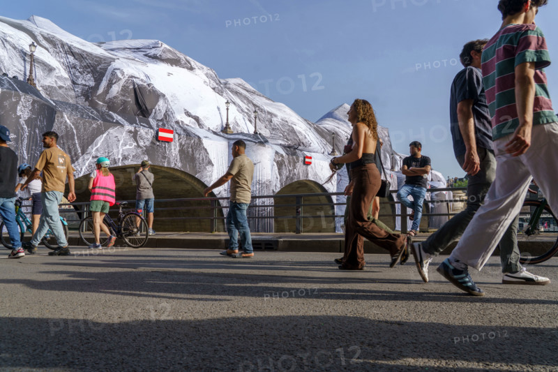 Oeuvre "La Caverne du Pont Neuf", par JR