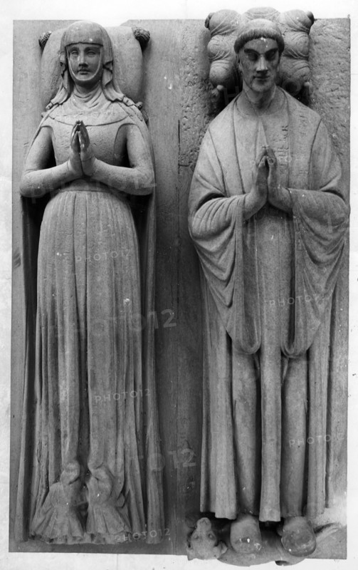 The tomb of Héloïse and Abélard, at the Père Lachaise cemetery, Paris.