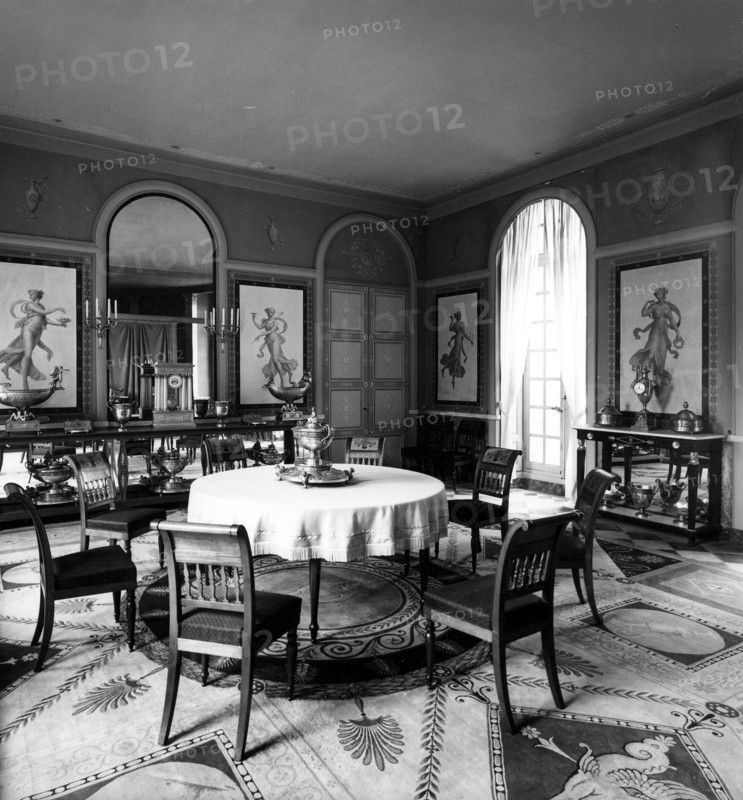 First Empire.  The dining room castle of Malmaison.
