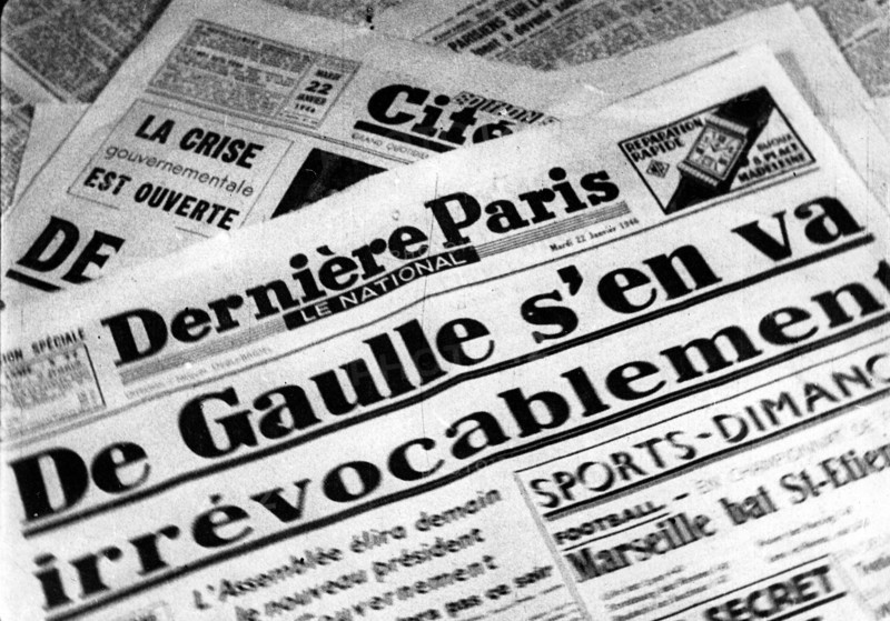 January 12, 1946.  Cuff of " Paris Last ":  " from Gaulle from goes away ".