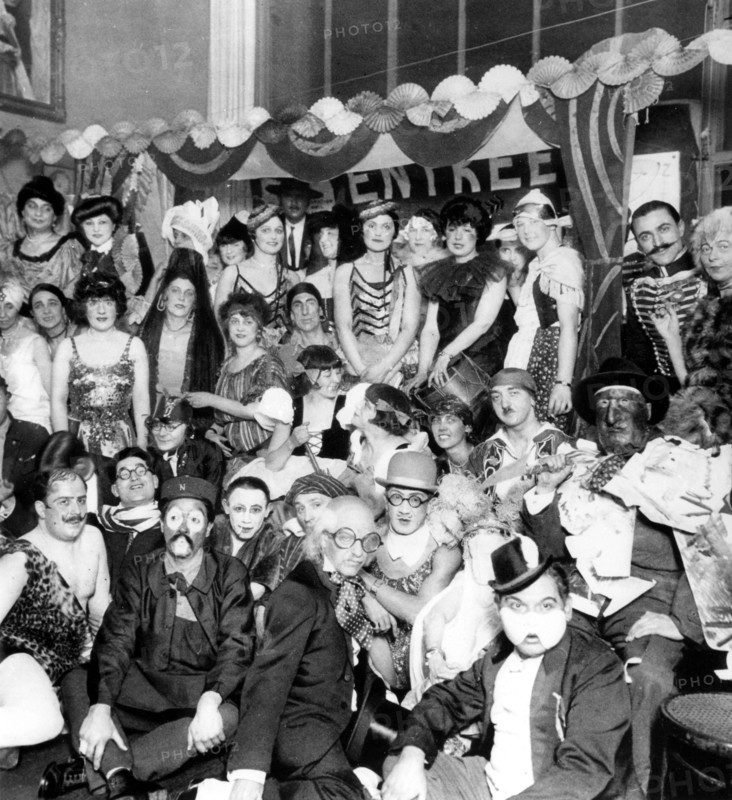 Years 1930.  Montparnos.