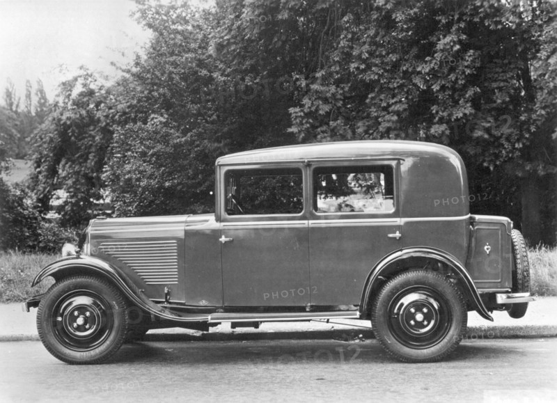 France. Peugeot 201C.