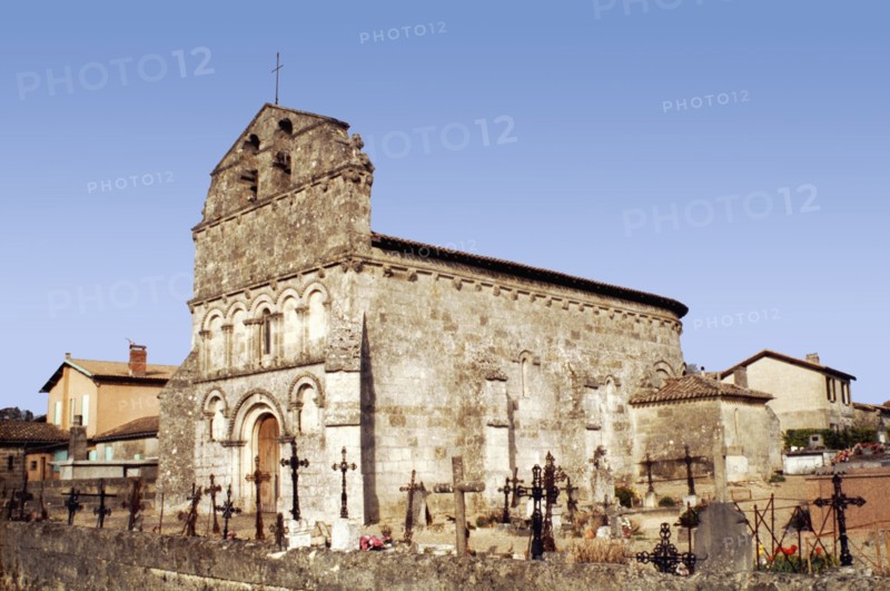 Francs, Dordogne, Arcs romans de l'église
