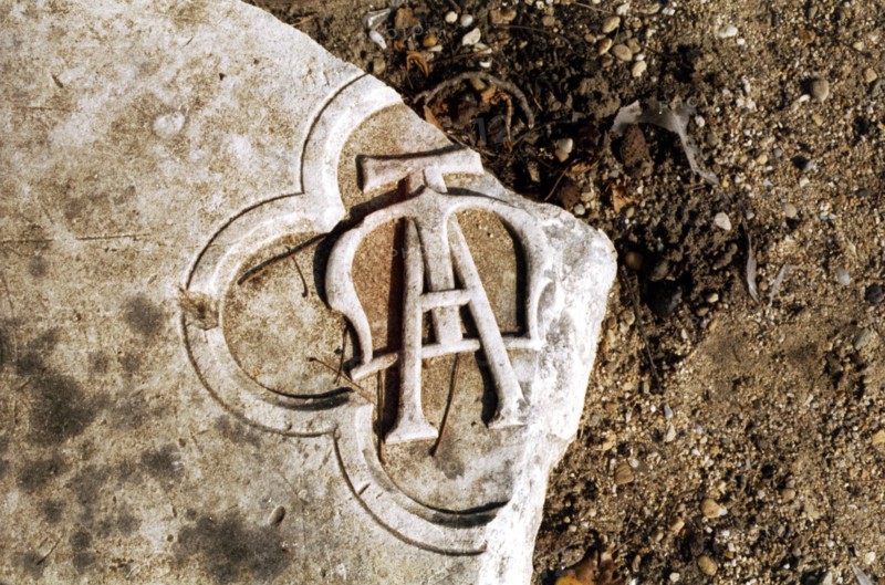 Symbole d'architecture, Alpha, Oméga et Compas